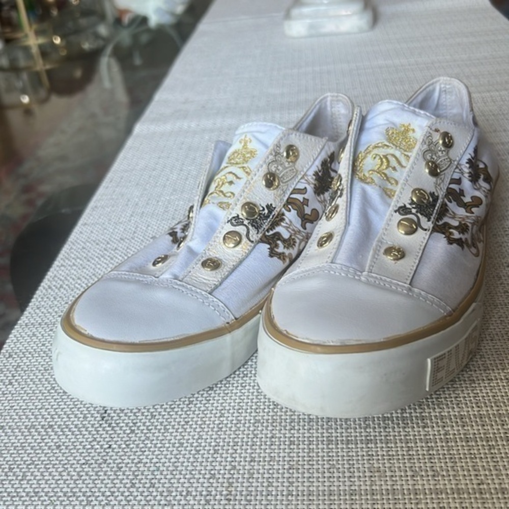 Elvis canvas shoes size7, pre loved 🥰